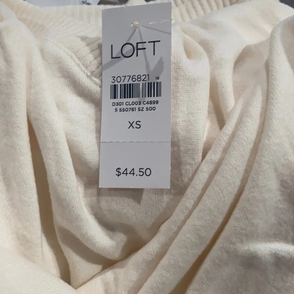 LOFT Rib Trim V-neck Long Sleeve Tee - Picture 6 of 7